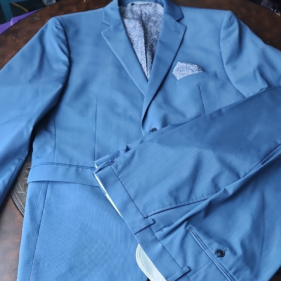 Men's Blue Suit - Picture 1 of 9